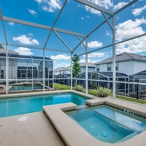 Stylish Wprivate Pool&spa, Near Davenport