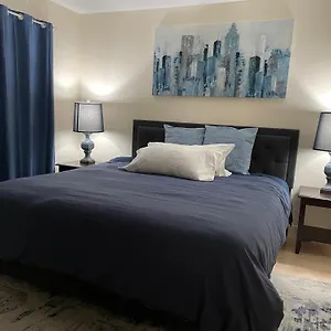 Newly Remodeled Family Friendly 3b/2b House Holiday home